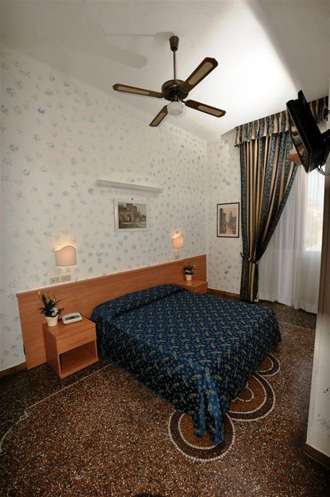 Hotel Miramare Ladispoli Exterior foto